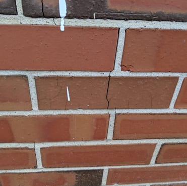 Cracked Brick_Ladson_Portsmouth Cracked Brick_Ladson_Portsmouth